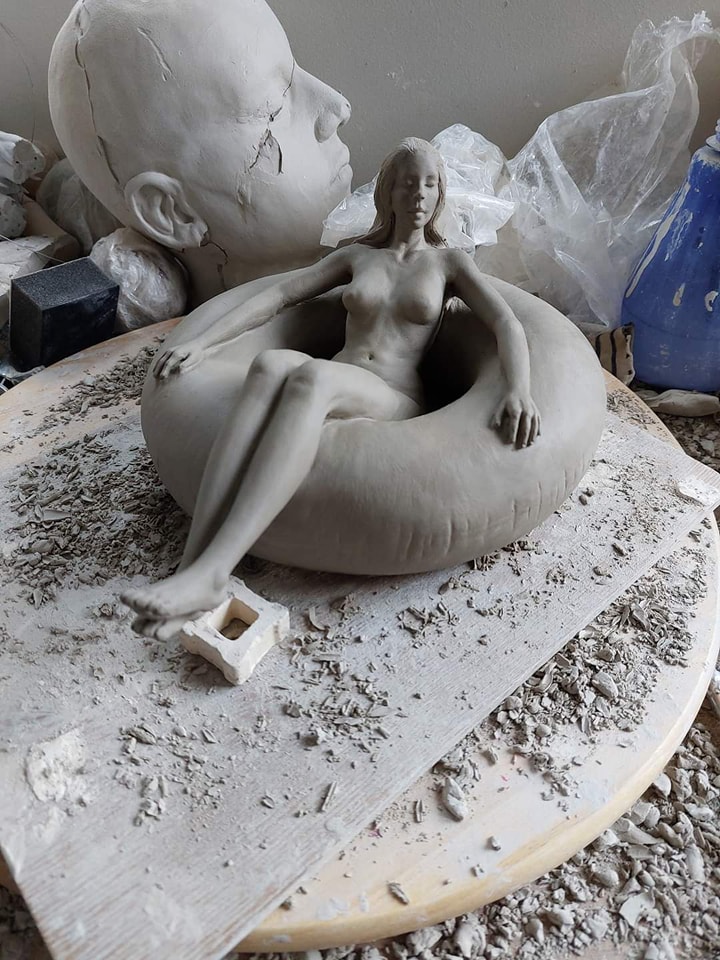 NJ_Jenkinson's tweet photo. My latest sculpture finished and ready for firing #madeinstoke #claysculpture #ceramics #ceramicsculpture #figuresculpting #staffordshireartists #claymodel #thefemaleform #ladysculpture #nudeart https://t.co/K3v6BtYpeO