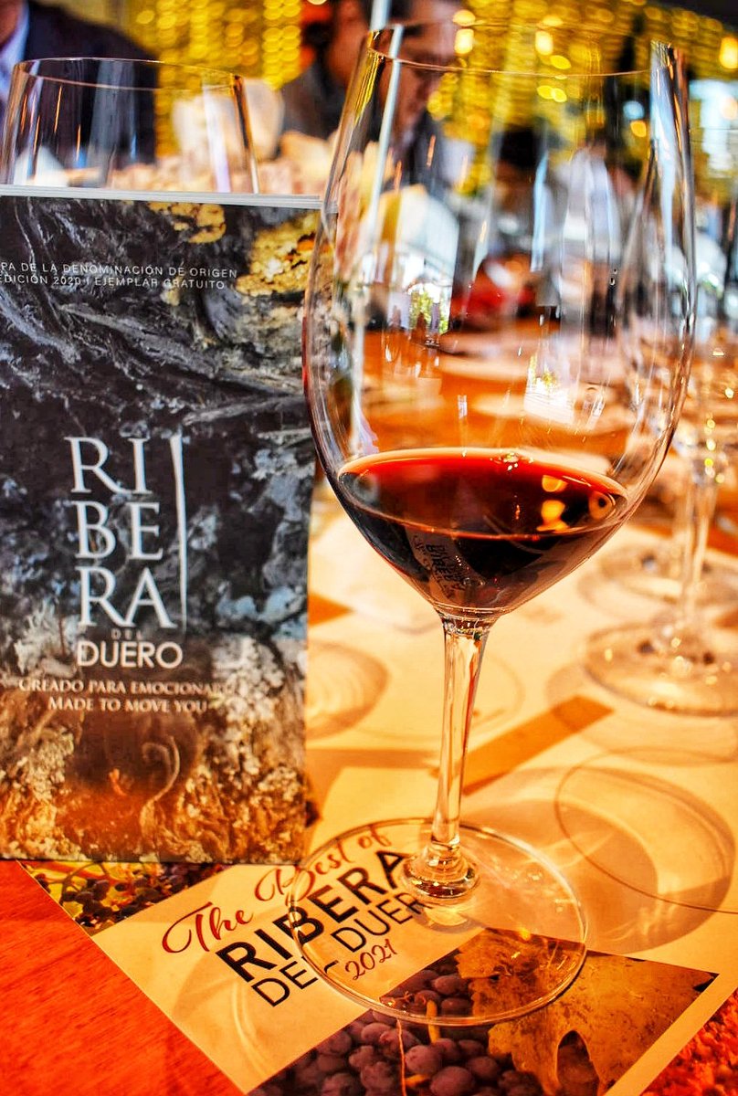 NexosTuristicos's tweet photo. El Consejo Regulador D.O. Ribera del Duero @DORibera y #GrupoMilenio llevaron a cabo la experiencia #TheBestOfRiberaDelDuero2021, una cata a ciegas que seleccionó las mejores etiquetas elegidas por los mejores sommeliers de #México, en el nuevo restaurante #AlAndalus #TorreAleph https://t.co/NTBmruq0s3