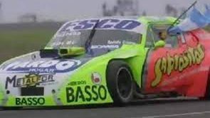 delaCruzrpm's tweet photo. Hoy hace 19 años,@GUILLEORTELLI se coronaba Campeón de TC,en Mar de Ajo.
Con la cupé Chevy,arribaba como escolta de @titourreta (Falcon).El podio lo completaba @LuisOscarMinerv (Chevy).
En TC Pista,era 3º y Campeón @SavinoSport (F),mientras que la victoria era para Juan M. Sosa. https://t.co/mnG1KB5Rin