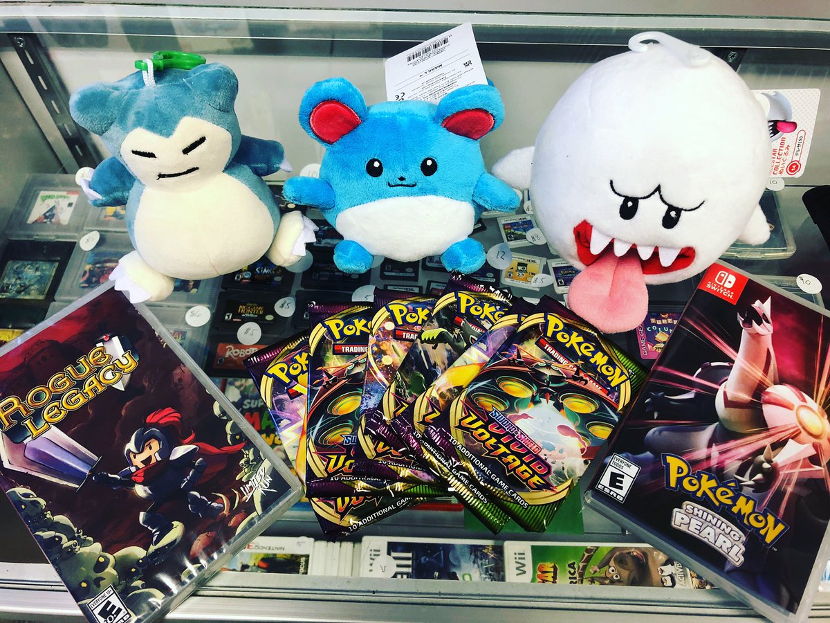 OneUpGamer's tweet photo. We just happen to have a LOT of products that fit snugly into stockings.
#blackfriday #xmas #xmasshopping #holidayshopping #videogames #videgamedeals #gamer #christmas #UsedVideoGames #UsedGames #Pokemon #PokemonPlushie #PokemonTCG https://t.co/tjpDFeEXL3