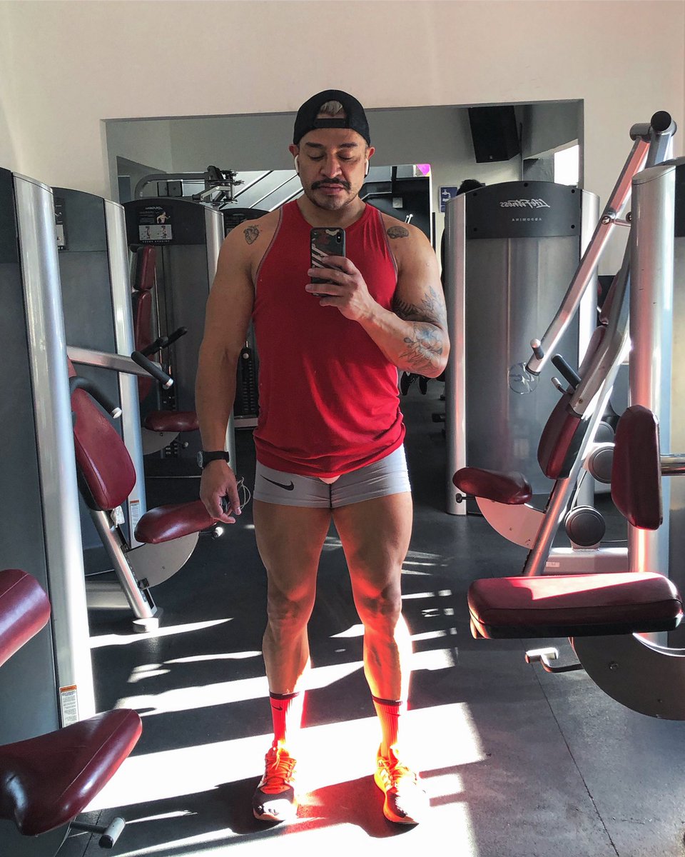 JuRoMaRo's tweet photo. Lunes con sabor a viernes!!
🐷💦💦💦
#gym
#soy502
#chapinesporelmundo
#chapin
#cdmx
#mexico
#livfit
#entrenos
#gymmotivation https://t.co/7MGUwutjdg
