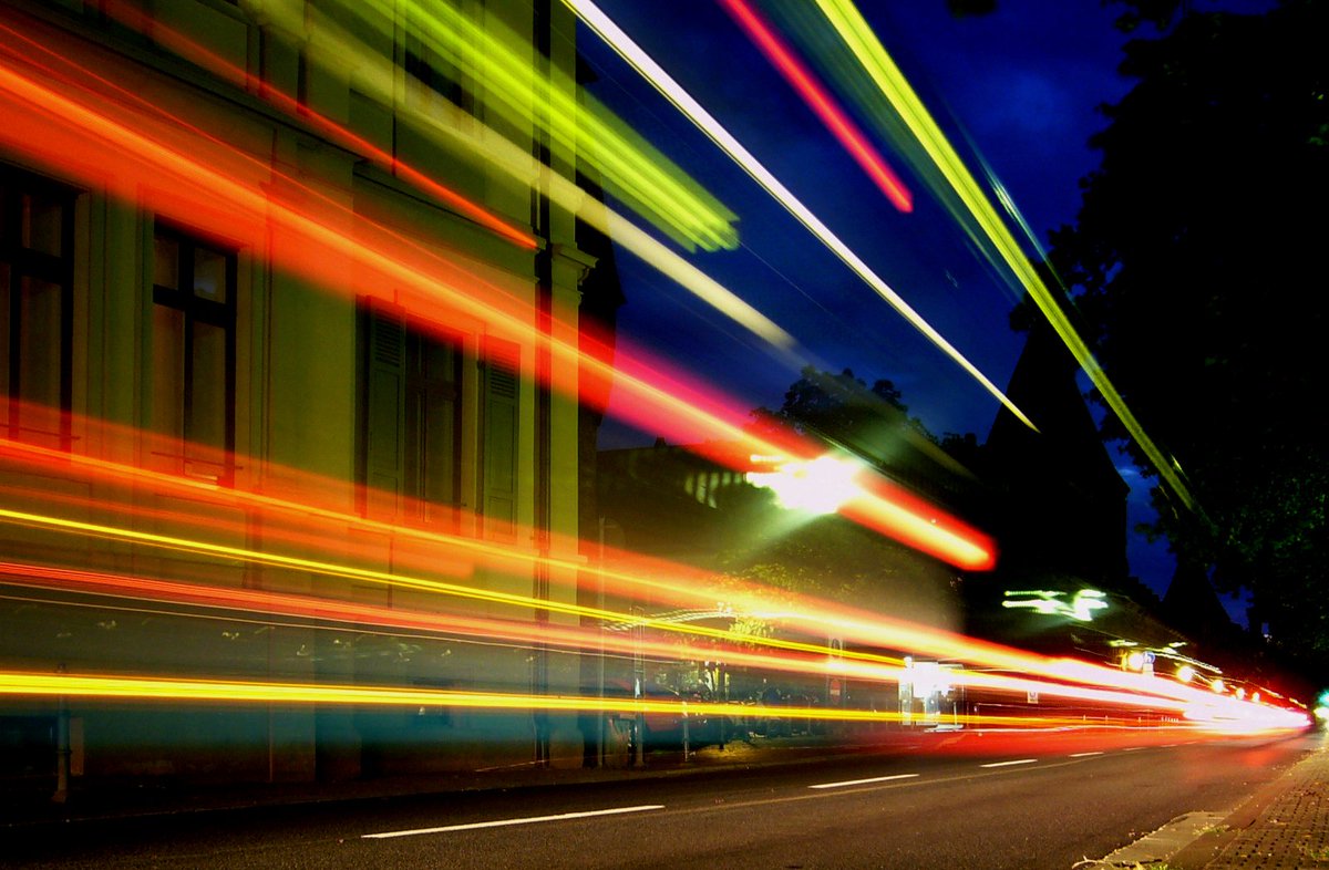 vmwarenews's tweet photo. Today, we are announcing our intent to acquire talent and technology from @CloudChomp to accelerate the delivery of a new migration assessment solution that will help customers  understand the economic benefits of migrating to VMware Cloud. 🧵 https://t.co/loQwBpeZBy