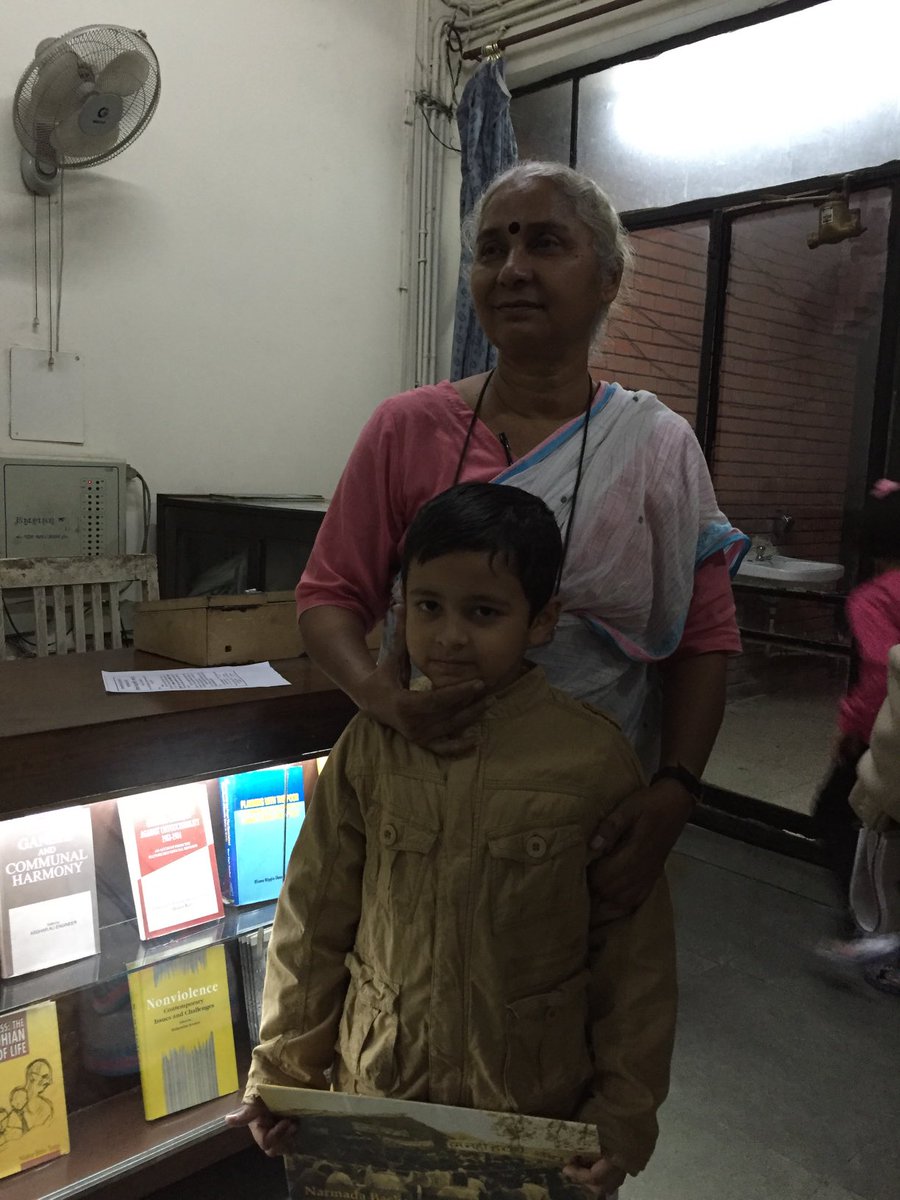 kmadhuresh's tweet photo. Many many happy returns of the day ⁦@medhanarmada⁩ didi. Many of us would not have been what we are today. Our inspiration and pillar of strength. Zindabaad. ⁦@joeathialy⁩ ⁦@NarmadaBachao⁩ https://t.co/q0T3Yi6H7D