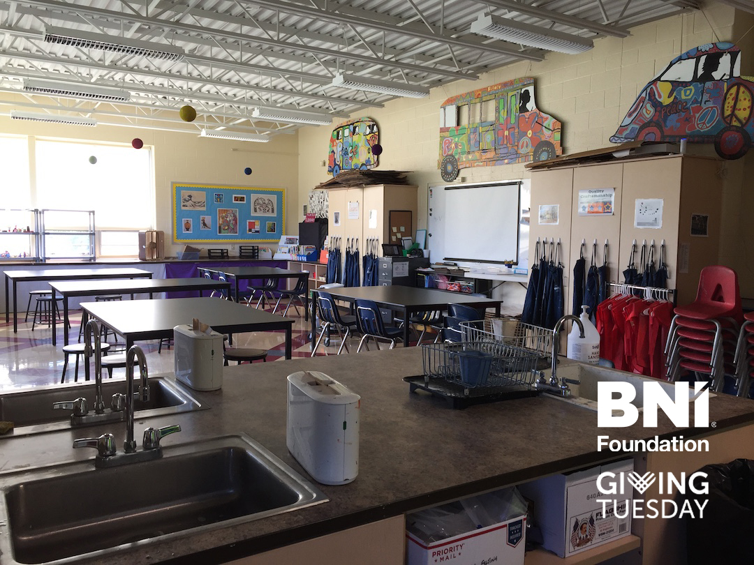 BNI_Foundation's tweet photo. Congrats to our most recent Givers Gain® grant recipient, Bradford Elementary School and their partners in BNI Vermont. "I am very excited to be the recipient of the BNI Givers Gain Grant.," said Bradford art teacher, Al Morrow.
#BNIFoundation #BusinessVoices #GivingTuesday https://t.co/vF8NIqH3AF