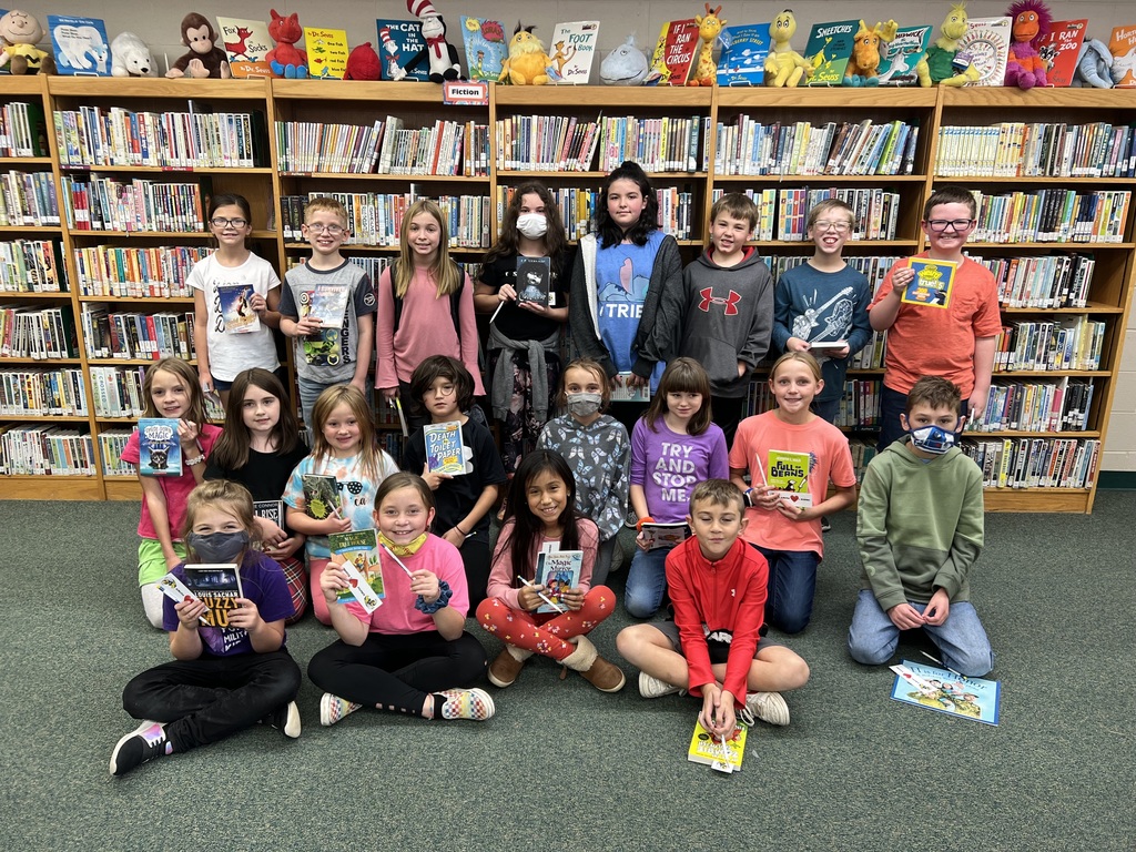 East End Intermediate students read 5 books and completed 5 book forms by November 19th deadline for the EEI off the Shelf reading incentive.  The next deadline is January 7 and students must complete 10 books to receive the next prize! #yjnation #eeifam #riseabove