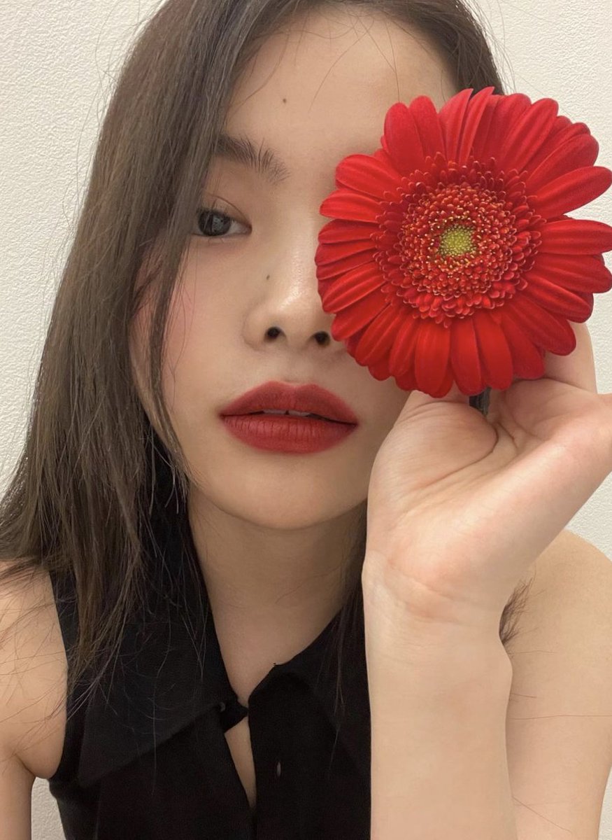 starryrina's tweet photo. kang soeun is the it girl https://t.co/18vWlGQ8m0