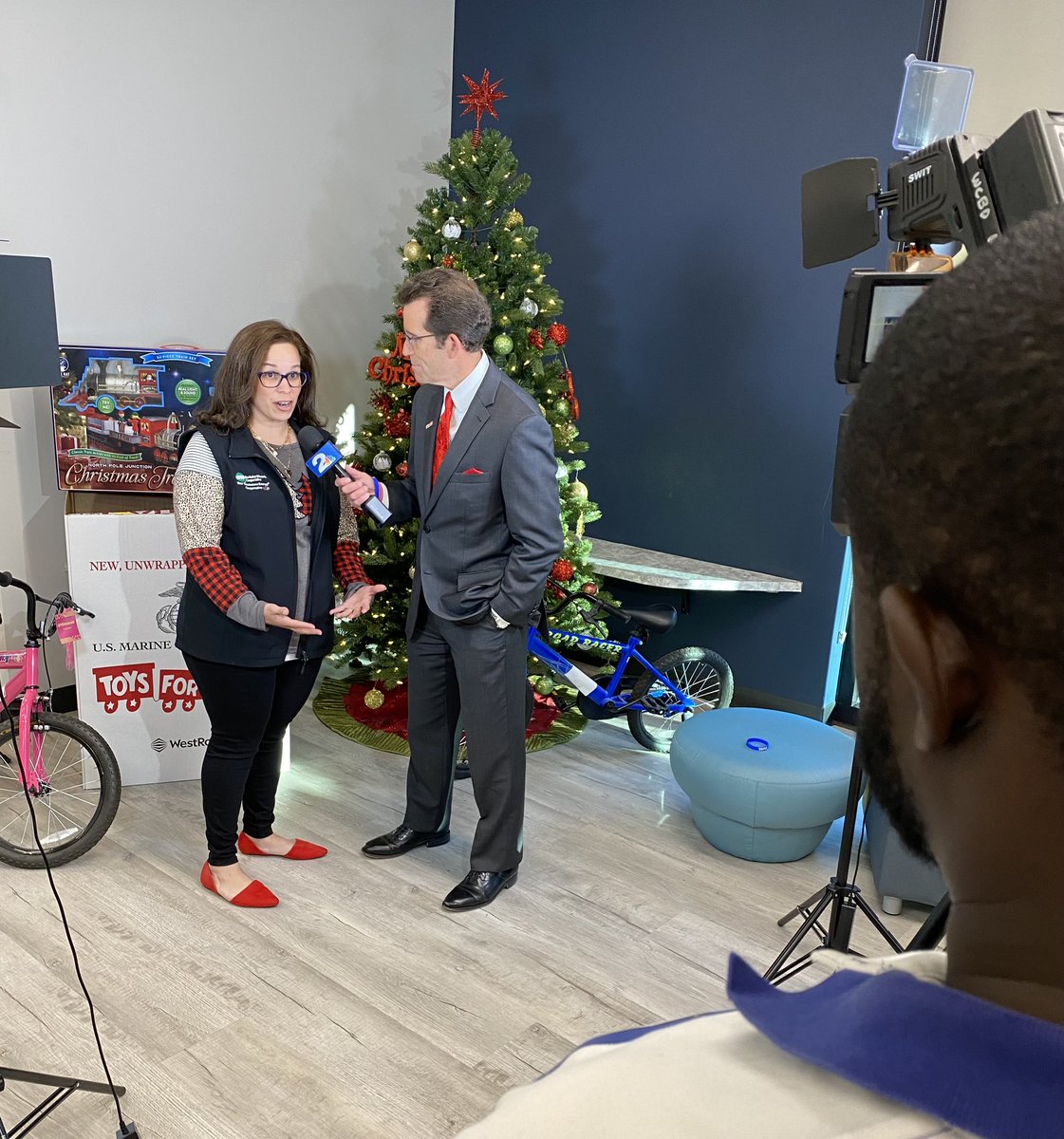 BerkeleyElectr3's tweet photo. Watch #BerkeleyElectric on @WCBD with @RobStormTeam2 this evening! We’re a proud sponsor and drop-off location for @ToysForTots_USA again this year.
#ToysForTots #Xmas #Concern4Community #PowerOn #Cooperative #Christmas2021 #CountdowntoChristmas #Chs #OnCamera https://t.co/gWYw8TS1qm