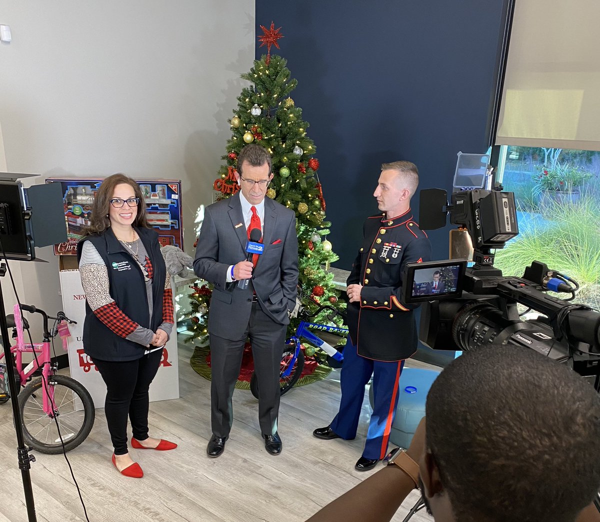 BerkeleyElectr3's tweet photo. Watch #BerkeleyElectric on @WCBD with @RobStormTeam2 this evening! We’re a proud sponsor and drop-off location for @ToysForTots_USA again this year.
#ToysForTots #Xmas #Concern4Community #PowerOn #Cooperative #Christmas2021 #CountdowntoChristmas #Chs #OnCamera https://t.co/gWYw8TS1qm