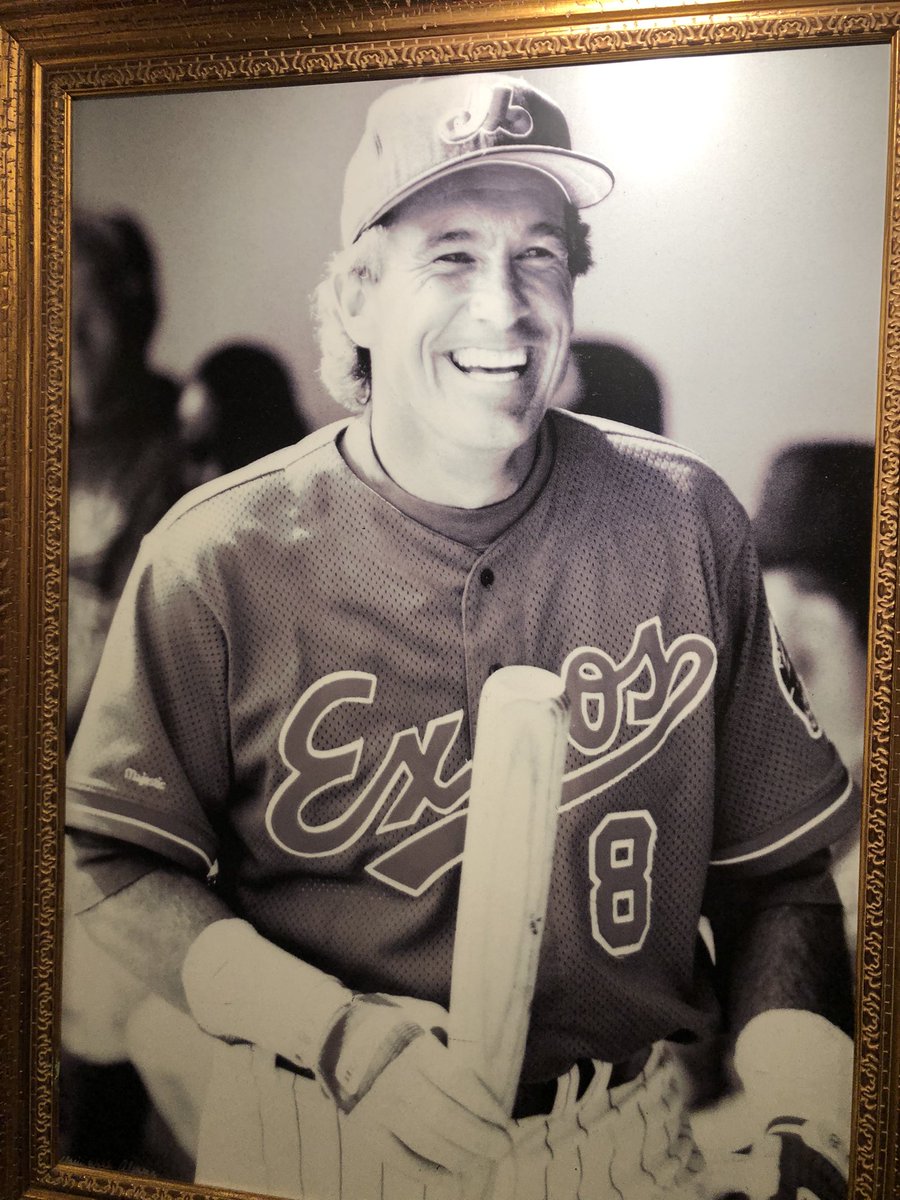 dece_baseball's tweet photo. Anytime I eat at Park Avenue in WPB I get a chance to see Skip. Such a cool picture. #hof03 #garycarter https://t.co/DYKHGIyv6i