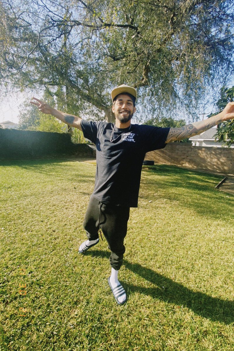 Ryan Ellis tweet media