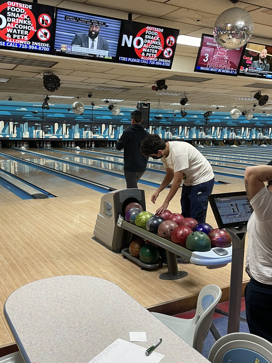 RyeNeck_bowling's tweet photo. Strikes, gutters, spares and splits! Let’s go Rye Neck! https://t.co/cQJOtf02om