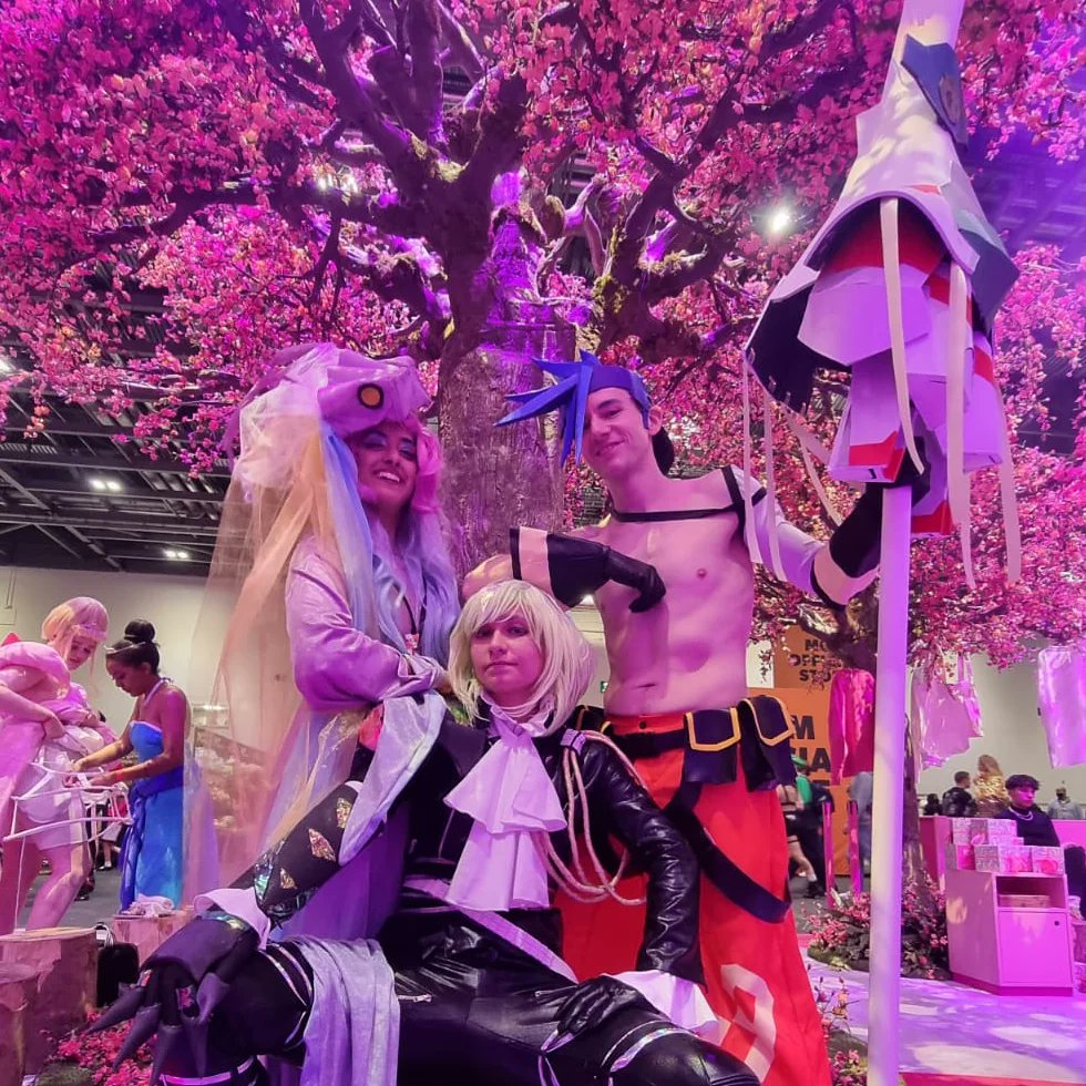 CochCap's tweet photo. "How about you and I burn the Earth to the ground?"
Burnish Flame Dragon @bananasaurusCos
Lio Fotia @OthrysEternal
Galo Thymos @WritingReggie
All of which are absolute legends
Post tone-/Quote/LH/Ref
#Promare #PromareCosplay #PromareMovie #PromareGalo #PromareLio #LioPromare https://t.co/56SrR1mW69
