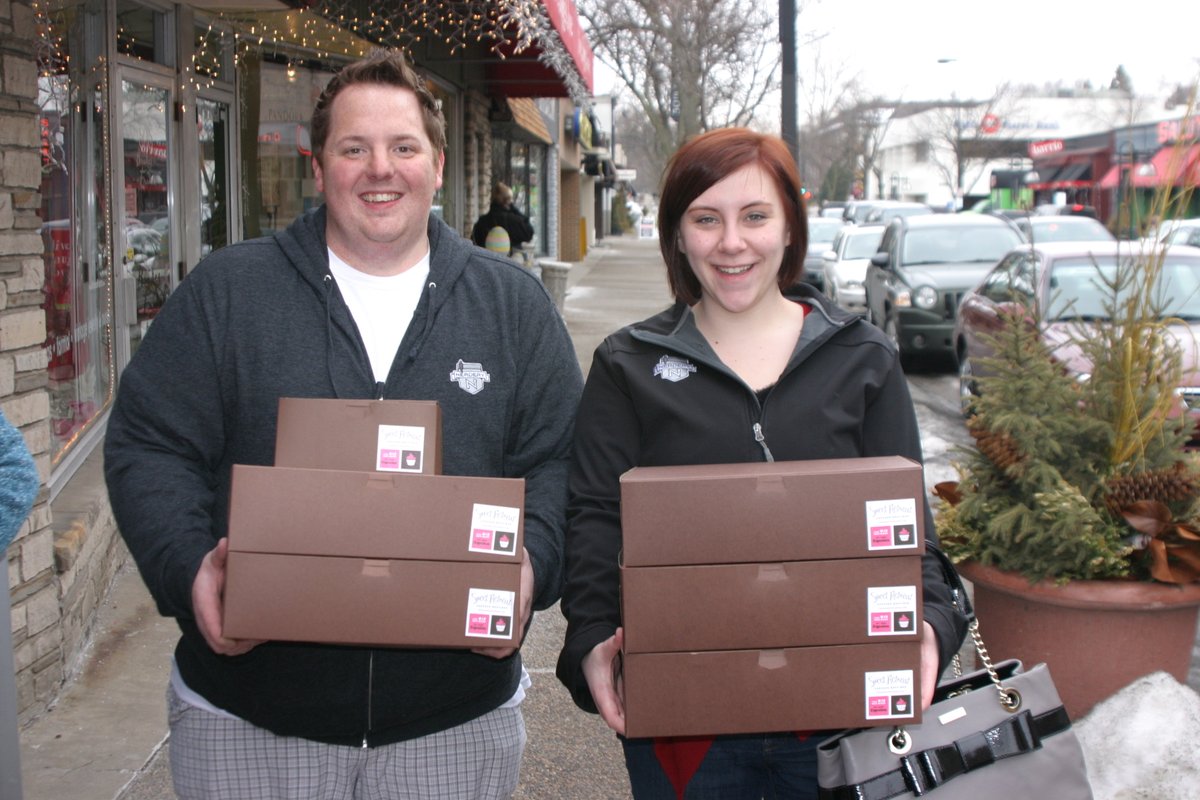 It's really closing! <a href="/sweetretreatmn/">Sweet Retreat</a> is holding an auction to sell everything from baking tools to boxes to fondant to a delivery vehicle and more. Sweet Retreat will be missed by cupcake fans far and wide.
#Edina #Business #closing