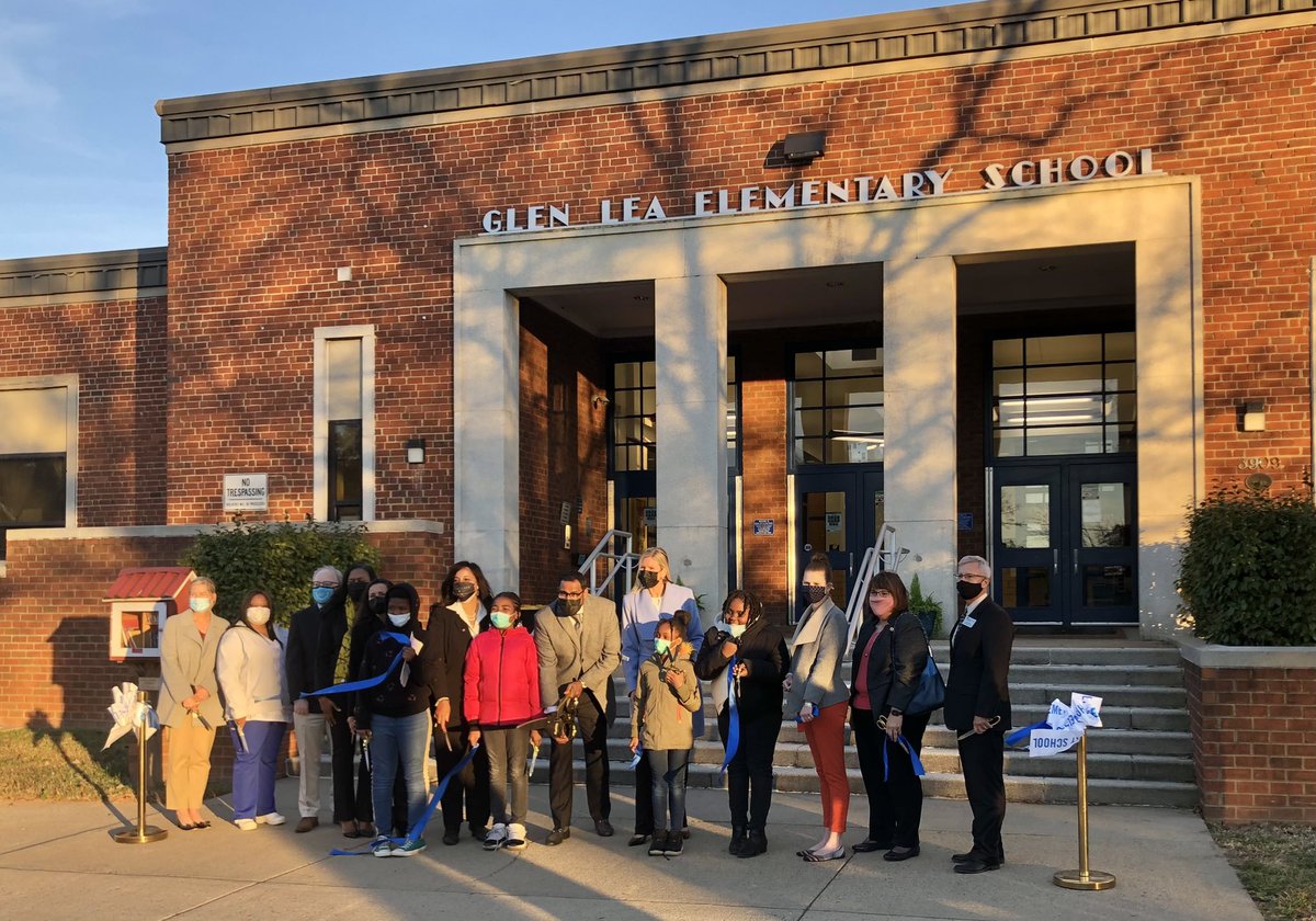 HenricoSchools's tweet photo. Congrats, Glen Lea Elementary School on the ribbon-cutting for the new Glen Lea Telehealth Clinic! The new clinic will enable students to see health care professionals, while missing less school for visits. https://t.co/MaurkxAfvR