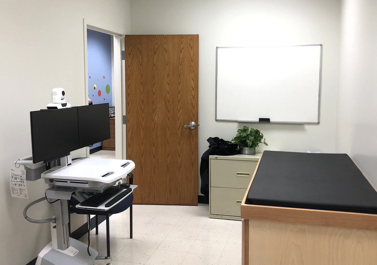 HenricoSchools's tweet photo. Congrats, Glen Lea Elementary School on the ribbon-cutting for the new Glen Lea Telehealth Clinic! The new clinic will enable students to see health care professionals, while missing less school for visits. https://t.co/MaurkxAfvR