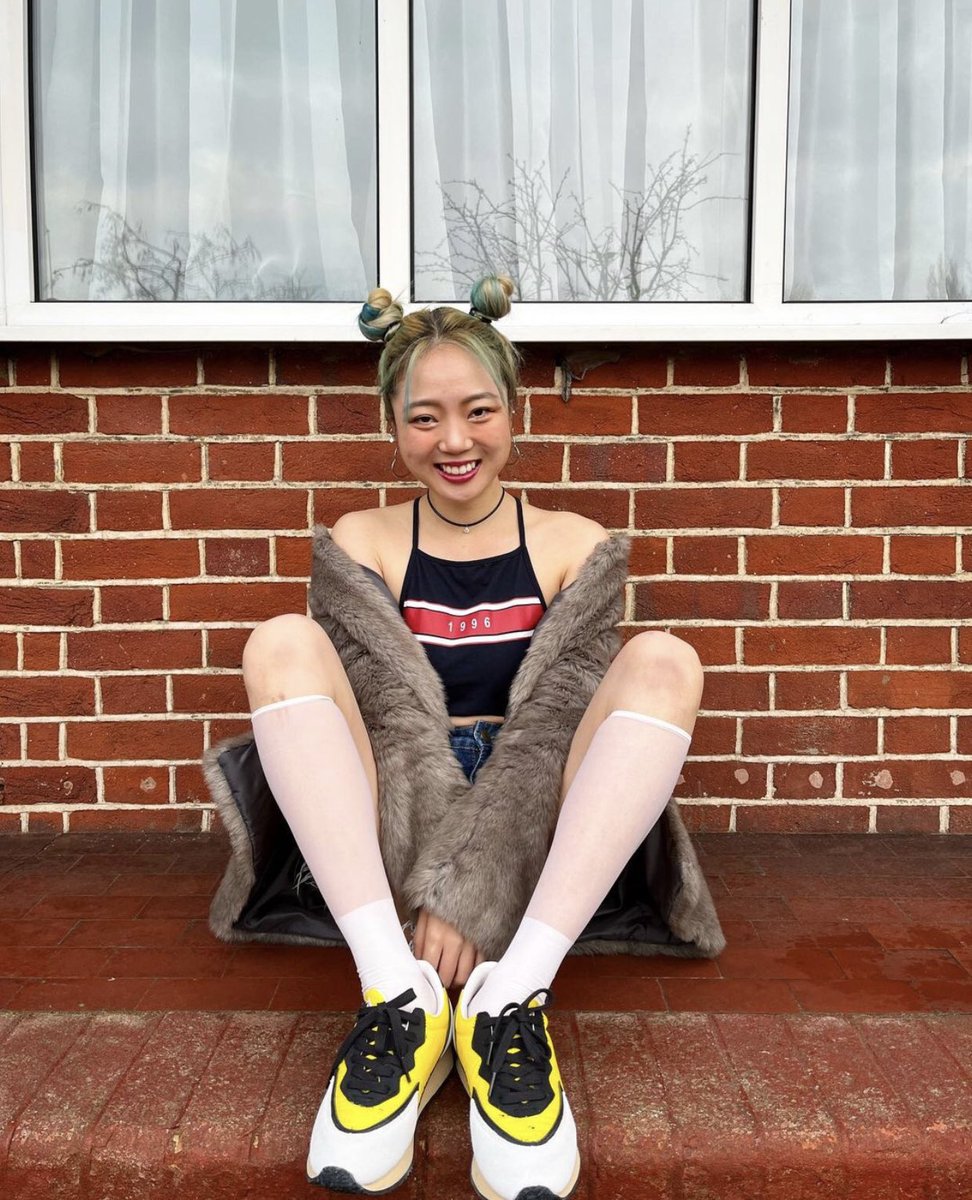 Kaachi_Colombia's tweet photo. [TRAD]
30;11;2021 - COCO

Uno de mis zapatos favoritos 
@/bakesole_official 🏃🏻‍♀️✨ gracias 😍
1/2

#KAACHI @kaachiofficial https://t.co/P5u3AoXfq3