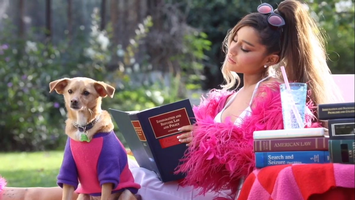 tracklist's tweet photo. "thank u, next" (Official Video) - Ariana Grande
30/11/2018 https://t.co/QqdUOZmlM5