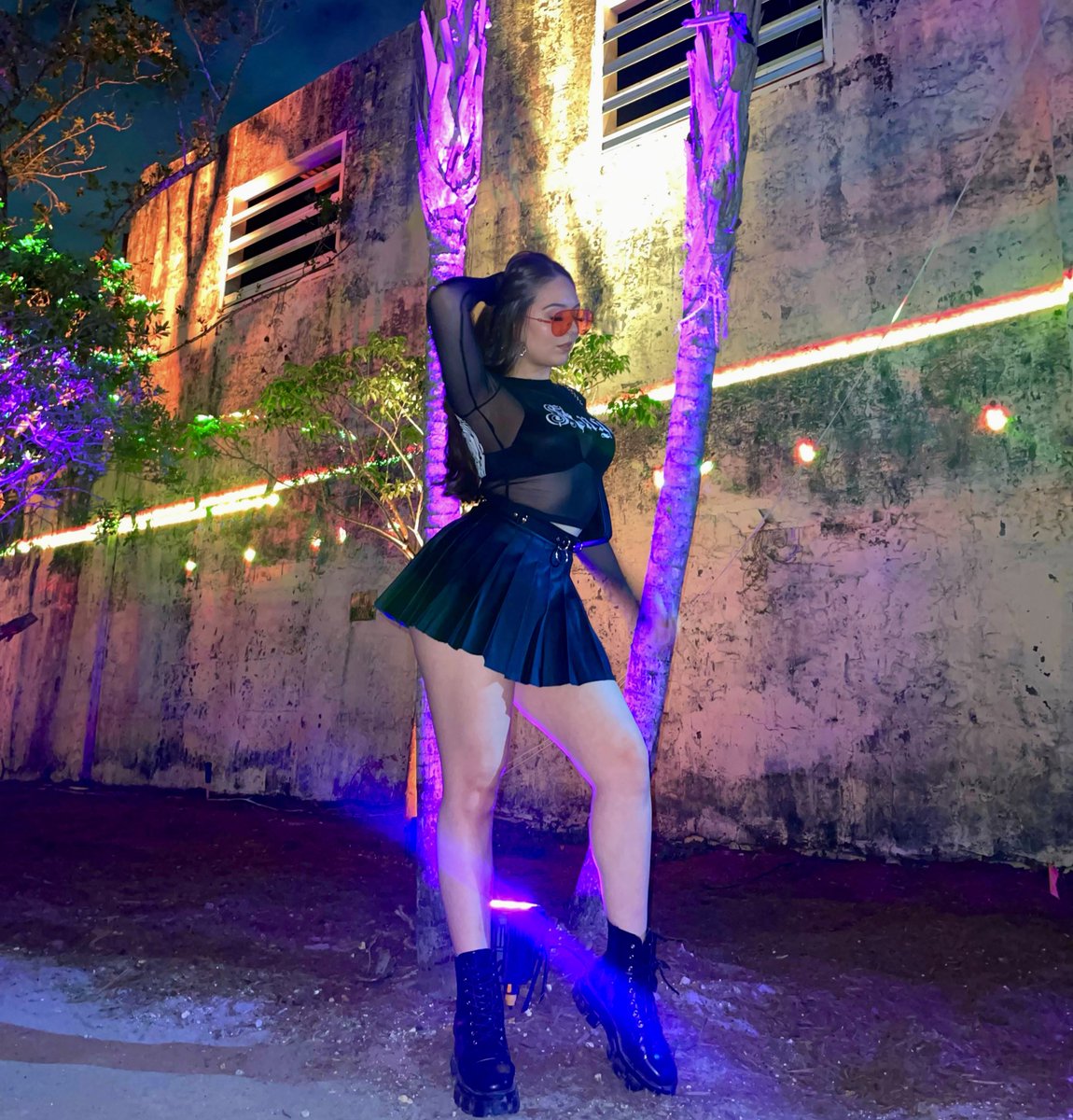 uphoriiaaa's tweet photo. Techno booty at @HocusPocusMIA 🖤 https://t.co/Wm2Z5eXf4o