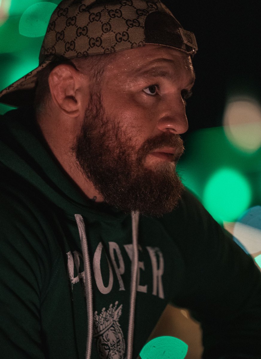 TheNotoriousMMA's tweet photo. https://t.co/NcR2GGYCCY