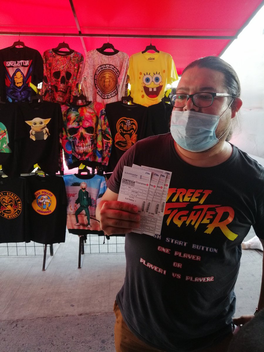 PMakabrito's tweet photo. Seguimos en la #Makashop regalando boletos del #electrorock7 💥💥💥
Aquí estaré hasta las 4:20pm
y después me FUGA para la #GranPlaza de 5 a 7pm 💥
@MAXIMA1067FM https://t.co/TXAhNr1wIB