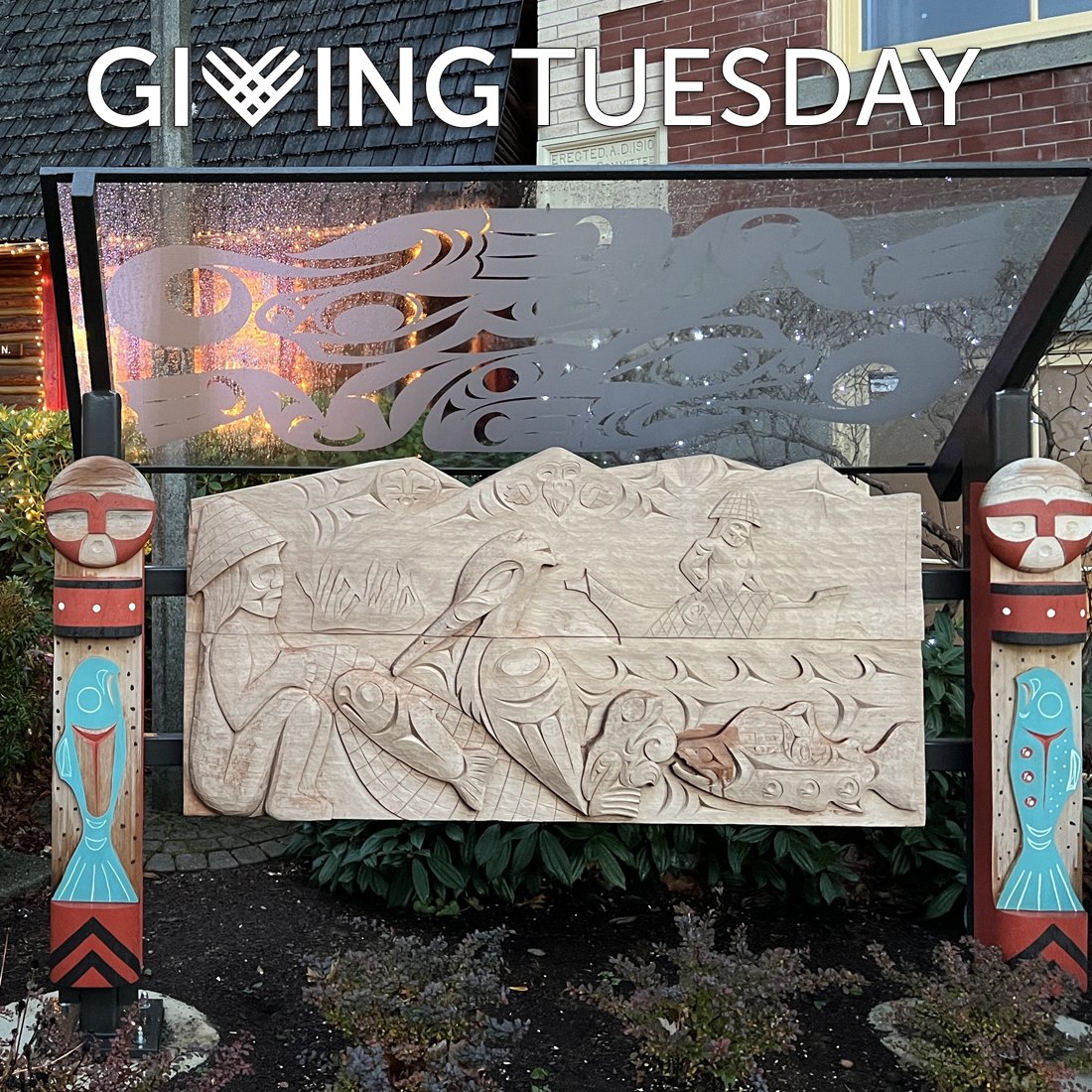EAFFoundation's tweet photo. The Edmonds Arts Festival played a large part in funding this cedar carving by Coast Salish artist Ty Juvinel. Help support public art projects in Edmonds: make your donation to the Foundation today! https://t.co/ZpirE9JbJ7 #GivingTuesday #GivingTuesday2021 https://t.co/jybvaXVblr