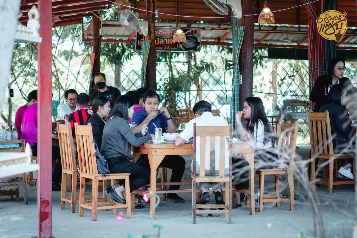 SiamAllFood's tweet photo. วันนี้มาแนะนำร้าน "อารมณ์แซ่บ" อาหารอร่อย บรรยากาศดี เจ้าของร้านก็น่ารัก ใครต้องการกินของแซ่บๆ ก็มากันเลยนะครับ พิกัด : หลังสนาม 80 พรรษา จ.โคราช
แผนที่ร้าน --> https://t.co/xz4GKCQH54 สั่ง : Line man, Grab food, Food panda
ติดตามได้ที่เพจ https://t.co/PWzbBOJhxL นะครับผม ^^ https://t.co/ZCL6ErWfhv