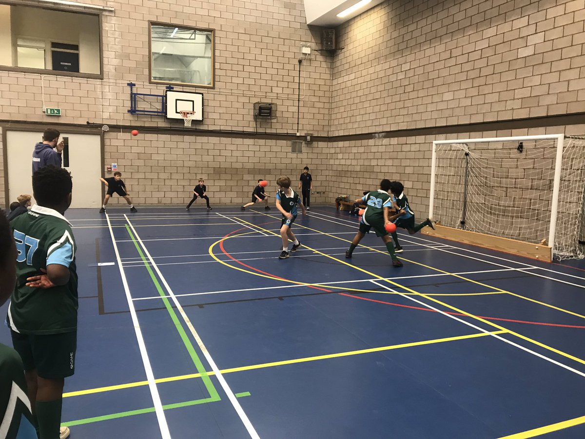 BedfordSSPs's tweet photo. Well done to the 50+ boys who participated in our Yr 5/6 dodgeball. Great to see the @YourSchoolGames values on show. Congratulations to @WestfieldSchl for 🥇with @HazeldenePe a very close 🥈. @BrickhillSport @CN_PE  @GreatDenhamPS @LPSBedford @wilsteadprimary &amp; Milton Ernest. https://t.co/2PRWtkJbRH