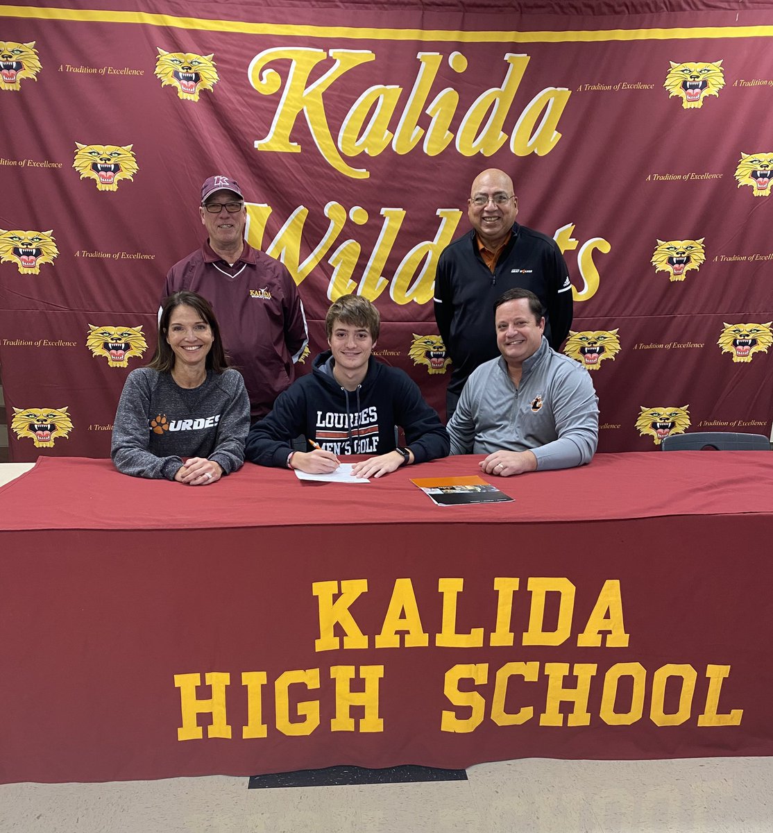 RyanKlausing's tweet image. Four more years. #Committed @LourdesUGolf @lourdessports