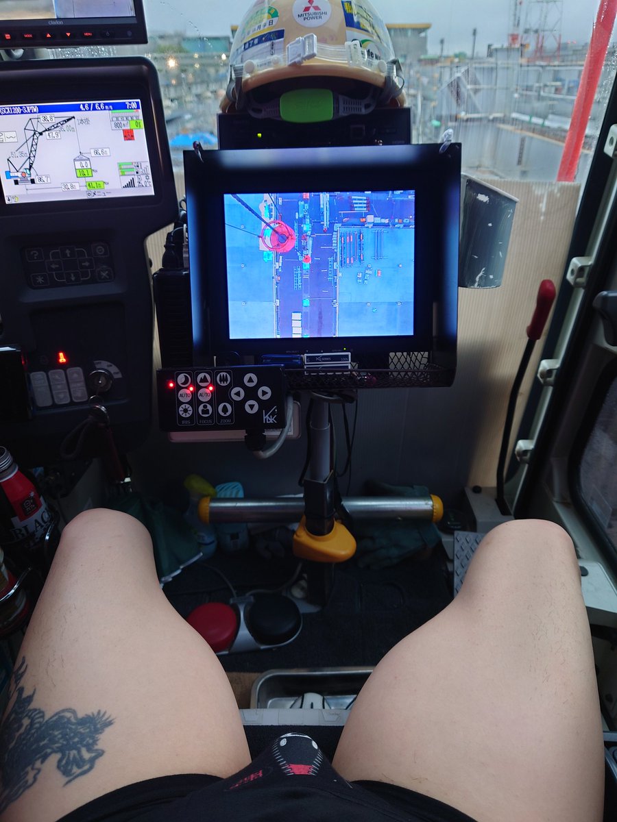 久々のパンツオペ💦
朝から見苦しいものスミマセン💧
トラックに思いっきりやられた（泣）