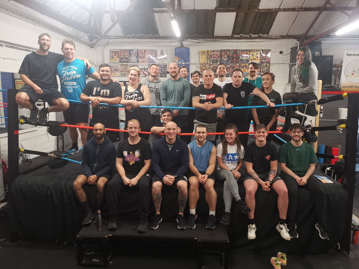 IronGirdersGym's tweet photo. Thanks to @coachdanogden for sharing his knowledge and time with us at @IronGirdersGym

Some great information on training as a professional wrestler.

Also thanks to everyone who attended and making tonight a success.

#GirdersBuilt https://t.co/Wrj3F7mIh4