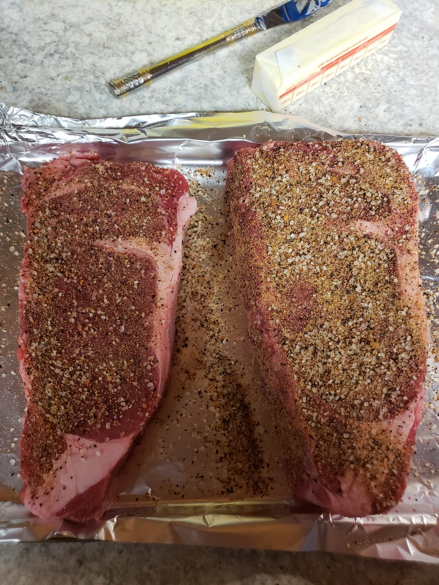 _Xuk_'s tweet photo. Couple of gorgeous hand-cut ribeyes seasoned, just waiting for the screaming hot pan. The left is 1 1/8" thick, and the right is 2 1/4" thick.

#ribeye #usdachoice https://t.co/3Z3aqifD5s