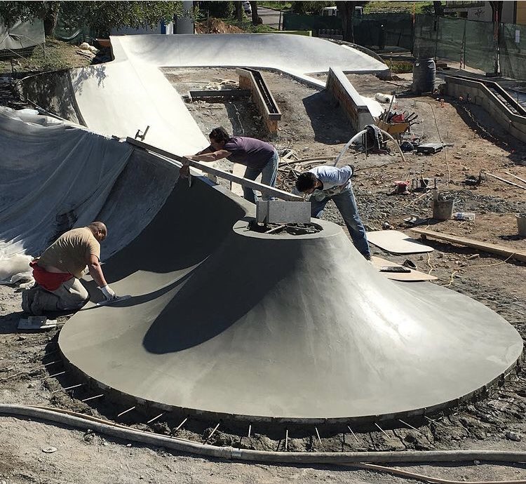 Arnabat_Group's tweet image. 🔲 Hemos colaborado en la construcción de múltiples #Skateparks, #ramps y #pumptracks. #JuntosConstruimosMejor ¿Ya sabes todo lo que puedes hacer #ApiedeObra con las máquinas de #Arnabat? 👉🏻arnabatconstruccion.com #ApiedeObra #Construcción #Obras #Proyectos #ObraPública