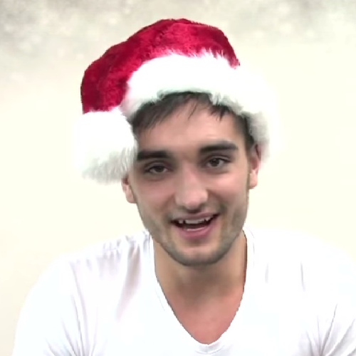 twantedicons's tweet photo. icons: @TomParker e @MaxGeorge - Christmas 
créditos: @mcguinesssx https://t.co/Mj3K8KZeXF