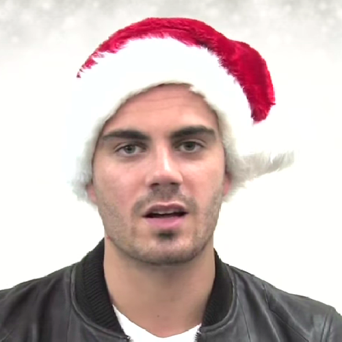 twantedicons's tweet photo. icons: @TomParker e @MaxGeorge - Christmas 
créditos: @mcguinesssx https://t.co/Mj3K8KZeXF