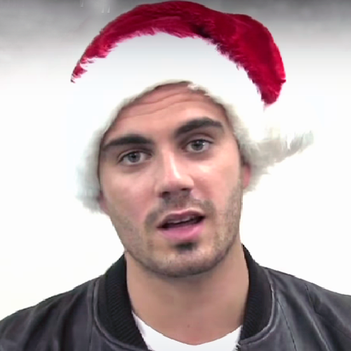 twantedicons's tweet photo. icons: @MaxGeorge e @SivaKaneswaran  - Christmas 
créditos: @mcguinesssx https://t.co/6nuQgA17t8