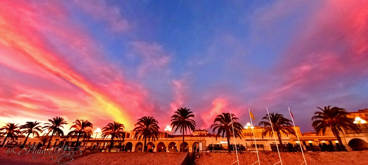 AlainBorsani's tweet photo. Voilà les Couleurs de ce Mardi en fin de Journée...Baïeta...#Ilovenice #FenetreSurNice #ExploreNiceCotedAzur #explorenice #Nice #nicemoments https://t.co/TFxSt5dvq8