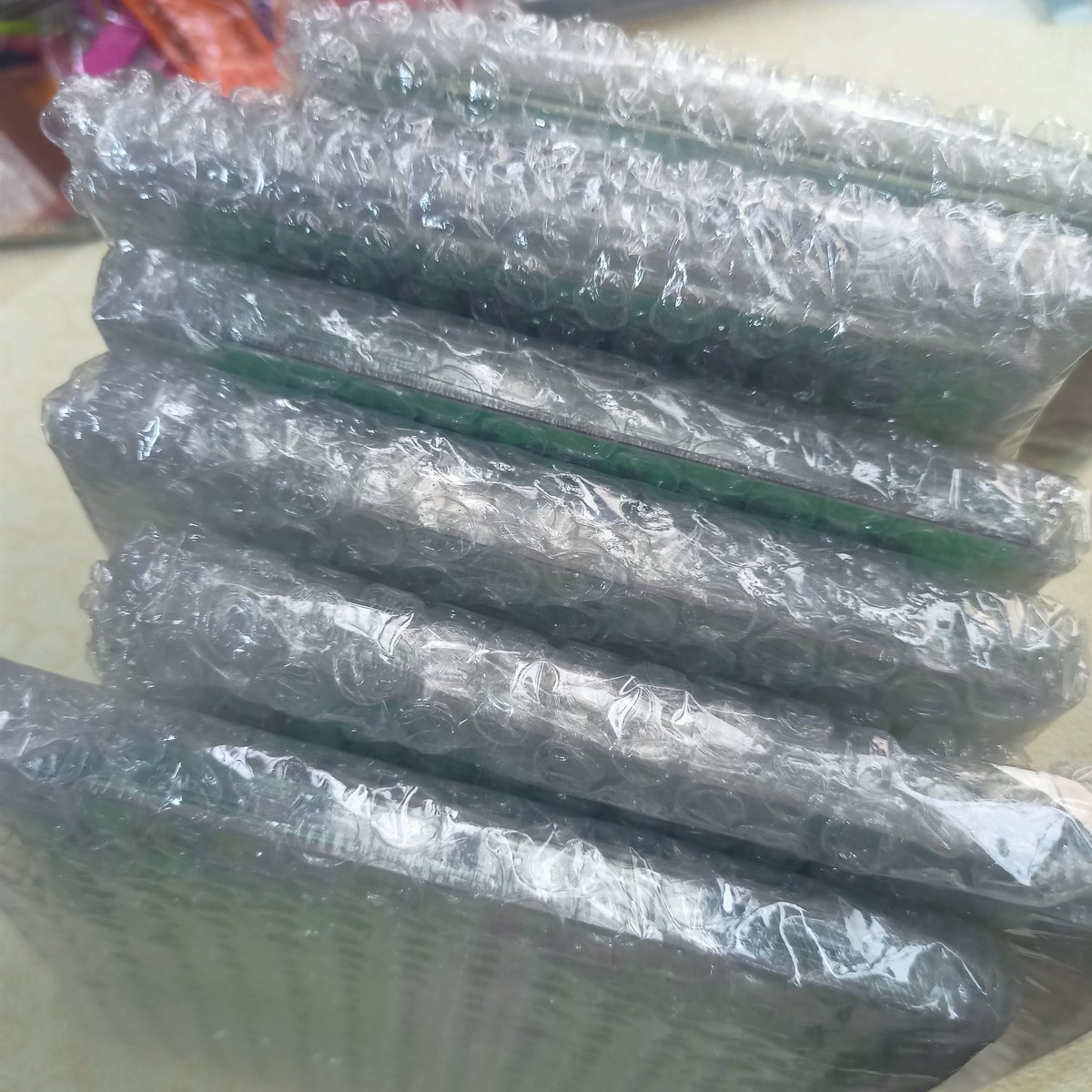 markdoiezone's tweet photo. got my jewel cases naaa tysm @nplayofficial #EnpiFeedbacks!! super secured since naka bubble wrap sila individually + box, ty din po sa freebies π₯°π https://t.co/e2v2LcNjUp