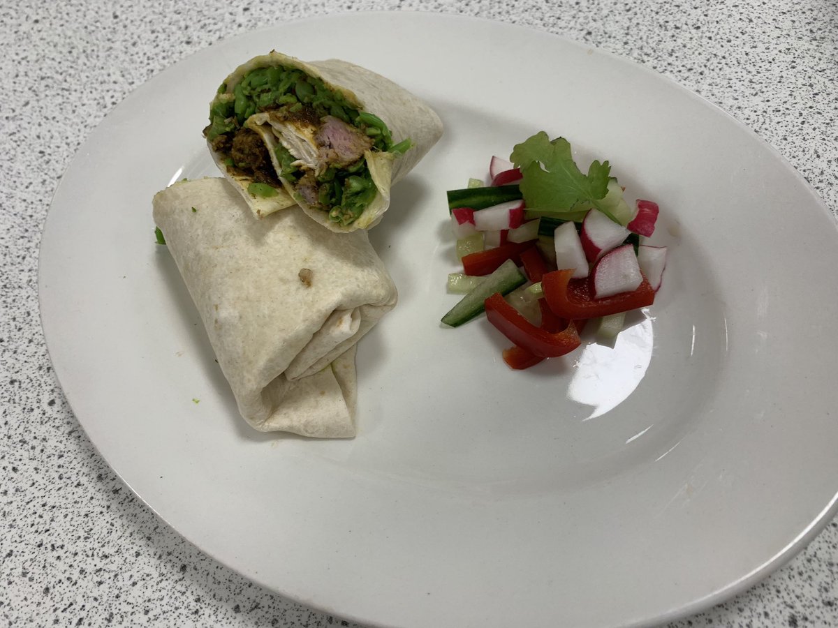 A fab start to St Andrews Day with our senior practical cookery class. They made delicious lamb wraps with crushed peas. This coming Friday we will be making lamb burgers. Thankyou so much @MakeItScotchSc @MakeitScotch #qualitymeatscotland for making this possible! @LossieHigh