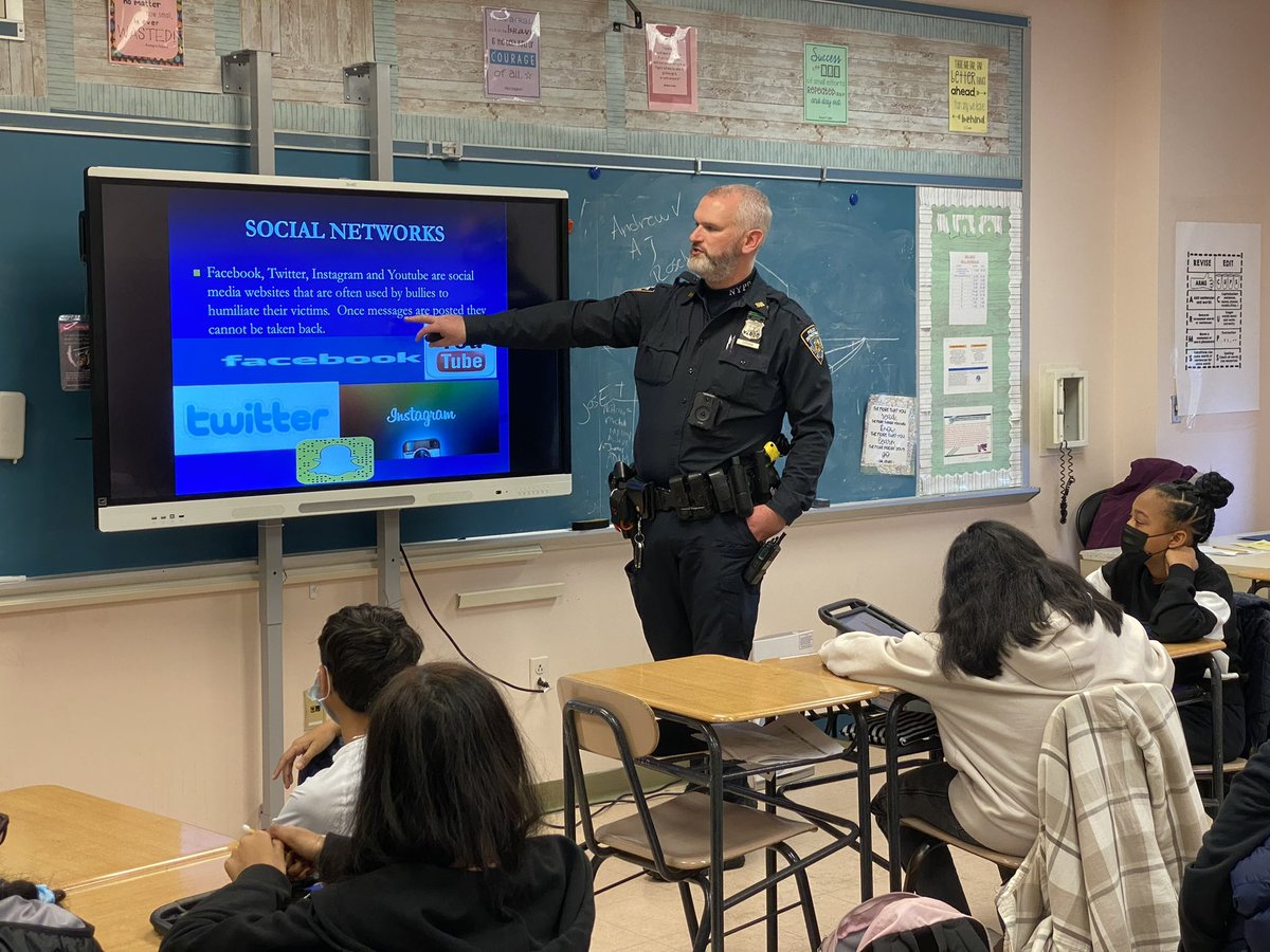 Today our seventh graders at <a href="/MS137Heroes/">MS137Q Heroes</a> learned about bullying prevention from <a href="/NYPD106Pct/">NYPD 106th Precinct</a> ‘s Youth Officer Cross. Thank you so much for sharing your insight and engaging our students in meaningful conversations. <a href="/Principal_Trin/">Pamela Trincado</a> @District27NYC <a href="/JennCarry_on/">Jenn Carreon</a> <a href="/msfcasale/">AP Casale</a>