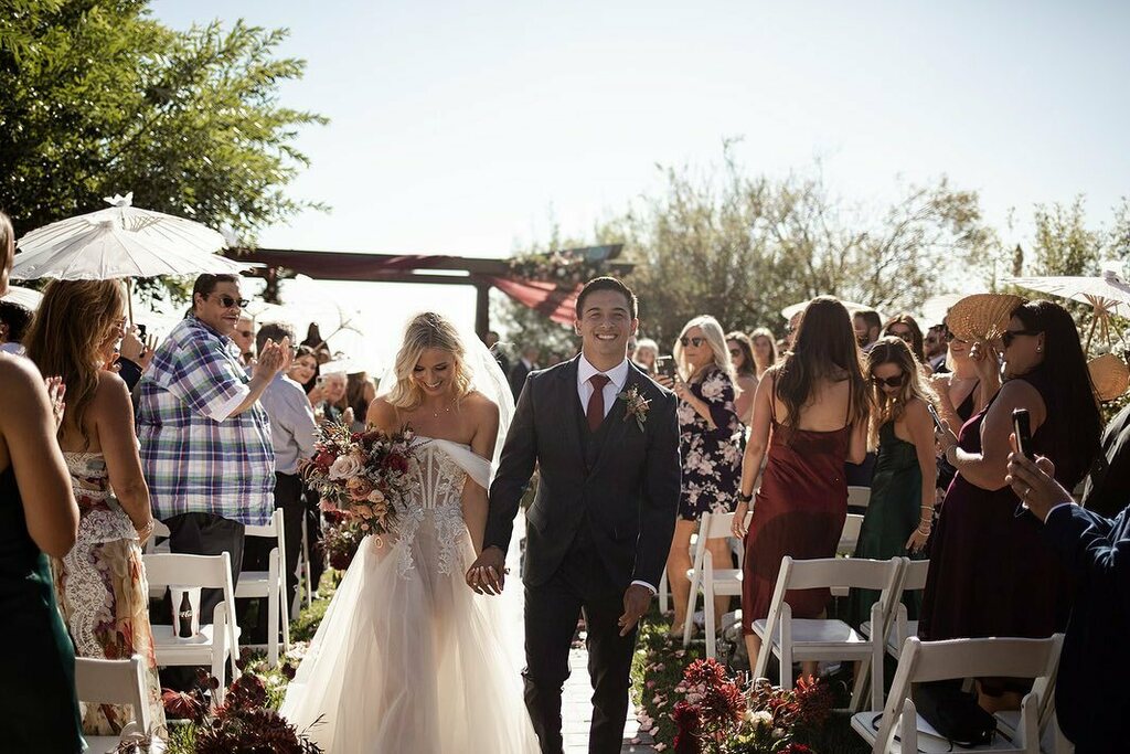 InTheDetailsWed's tweet photo. From the first moment of the day until the very end this bride was ALL smiles! 😆 Comment a ✋ below if you hope to be this stress free and happy on your big day! (and then contact us to find out how we can make that a reality 😉) 
- ⠀
Venue: @Serendipi… https://t.co/5fLdFwn5ex https://t.co/PXTOxmfAtq