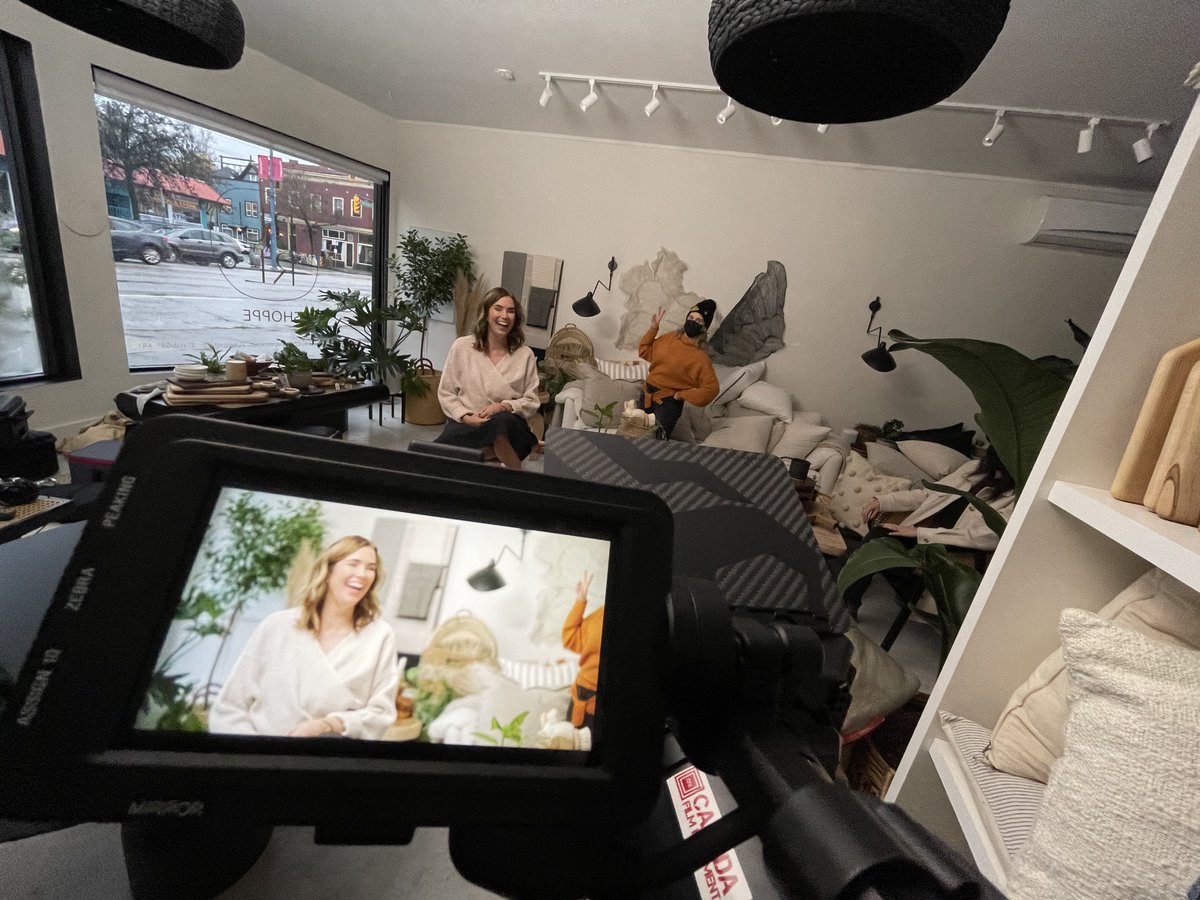 BuckProductions's tweet photo. A busy day for Buck!
1 shoot in Vancouver on an exciting new project with the amazing @purebyamimckay, with Emma Fleury Harvey & Matthew Kershaw 📸
1 shoot in New York for AMP - an incredible company leading the charge on environmental change ♻️
#worklifetravel #buckproductions https://t.co/Q902iMcmWn