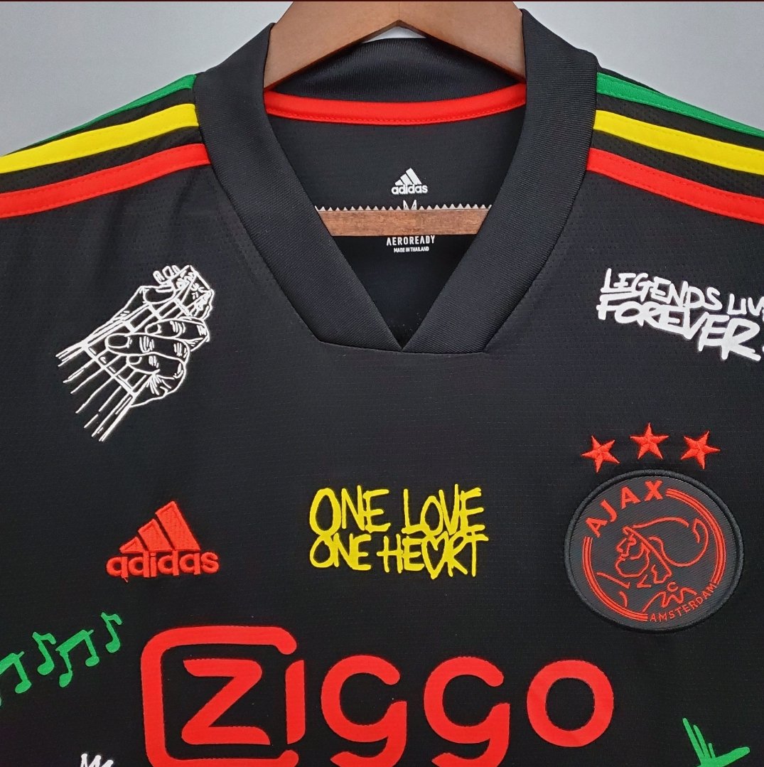 BlackInSport's tweet photo. Nova Camisa do Ajax  edição  especial  Bob Marley 🤩
Ainda hoje no nosso site✅ https://t.co/dej8ZTPJqa