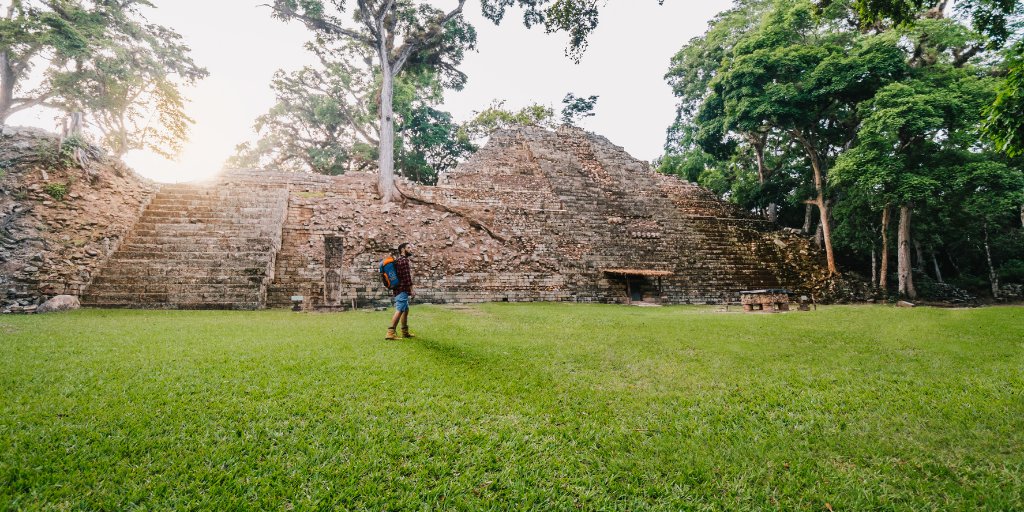 secretcentralam's tweet photo. What country has beautiful beaches, thick jungles, Mayan culture and endless adventure? Honduras, of course! ๐ญ๐ณ Are you ready to experience it all? https://t.co/BzD4Jcjcfa
#explorehonduras #visitcentralamerica #visitcentroamerica #travelplanning #travelgoals #vacation2021 https://t.co/YIp9iNn3Nb