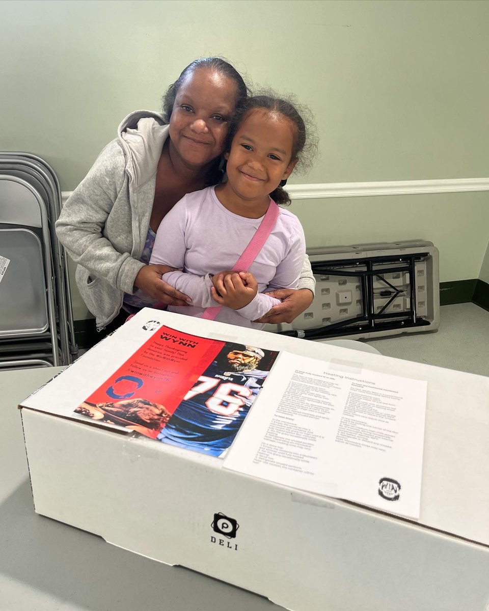 WinWithWynn's tweet photo. We had the privilege of being able to donate Thanksgiving meal kits to a few select families in Pinellas County last week. We appreciate @StPeteParksRec and @Publix  University Square - thank you for all of the assistance! https://t.co/n0XEMFWBci