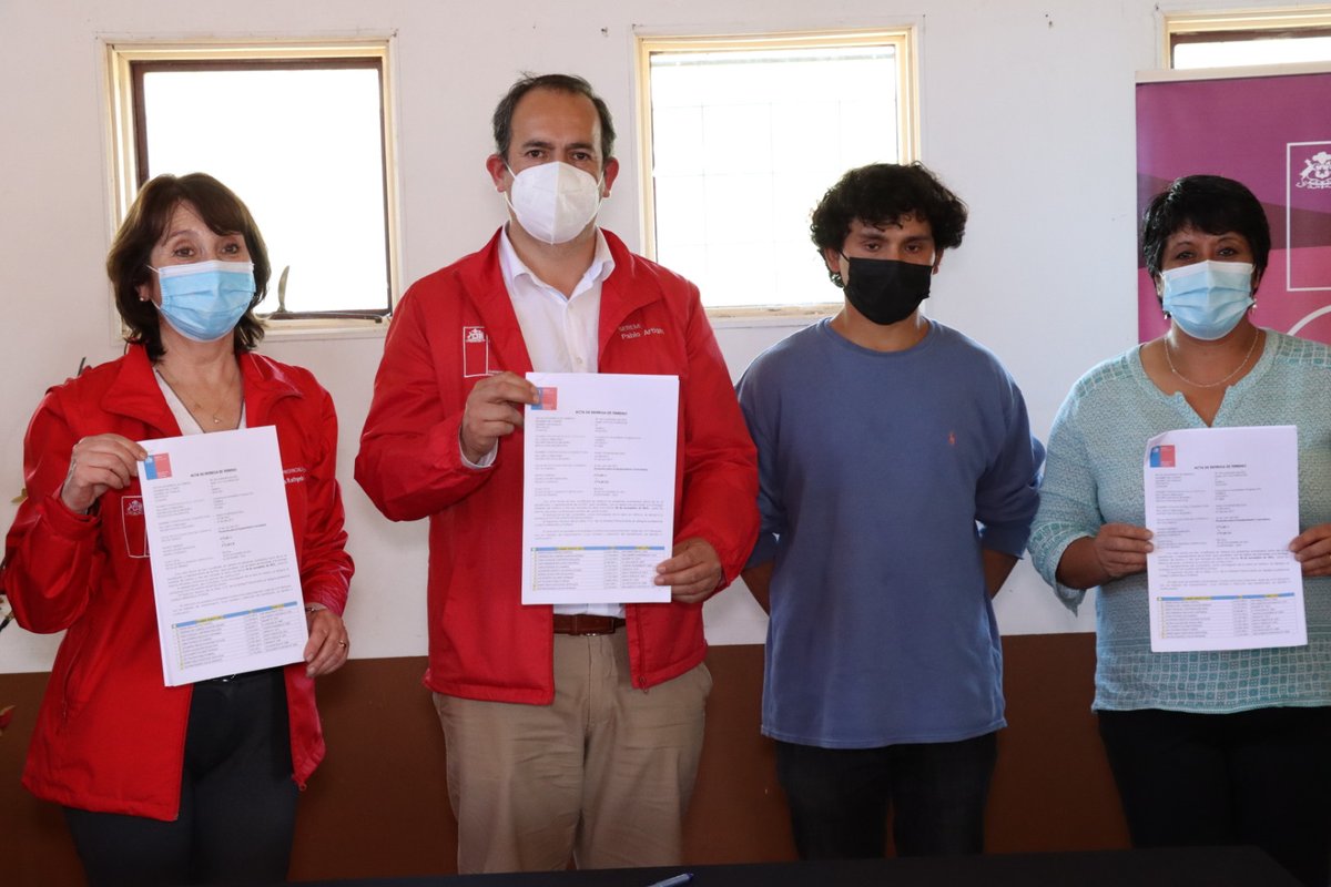 En esta tarde, nos hemos trasladado hasta #Traiguén para comenzar con el inicio de obras del Mejoramiento de la Sede Social de la JJ.VV. Renacer. Obras que se podrán ejecutar, gracias al DS-27 del <a href="/Minvu/">MINVU - Chile</a>, con una inversión de 54 millones de pesos.
#Temuco #Araucanía