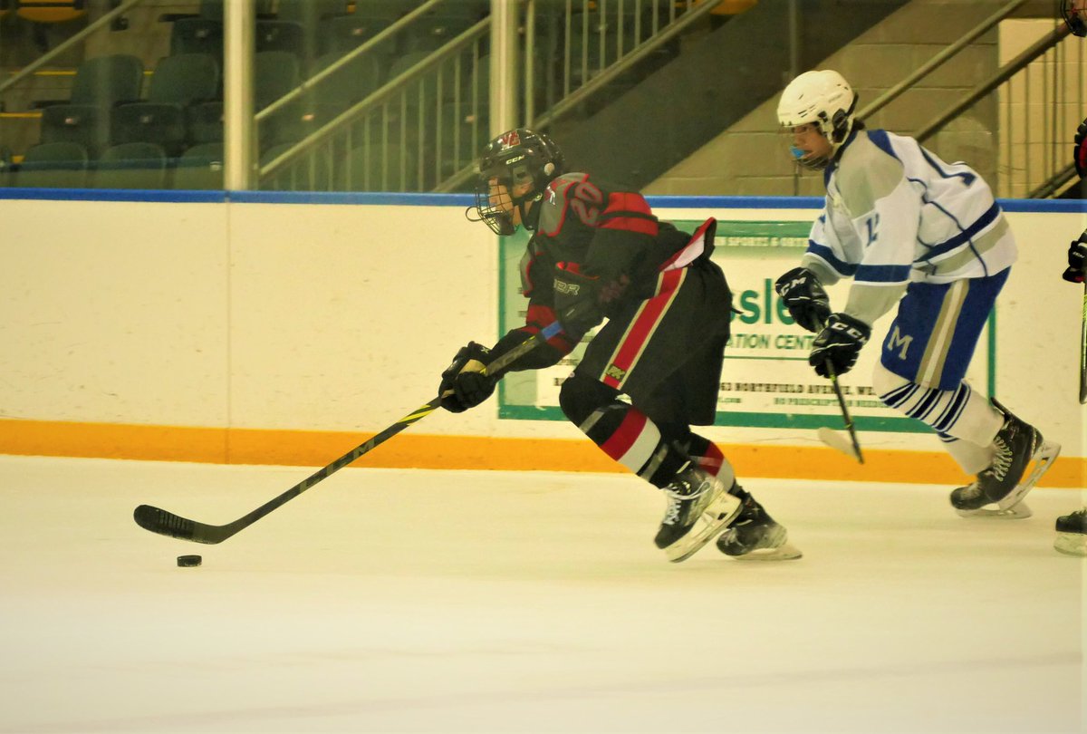 NANNPHOTO51's tweet photo. NJ HS Ice Hockey WestEssex vs Montclair photos & digital at https://t.co/ex6QCy9kKN #njhsicehockey #EssexSportsNJ #NJHSSPORTS #WestEssexNOW #CWCJCHSCHIEFS #CWCJHS #WEHS_Hockey #WestEssexHS #mhsmounties #MTCMountiesFB https://t.co/hZx1o2kC4R