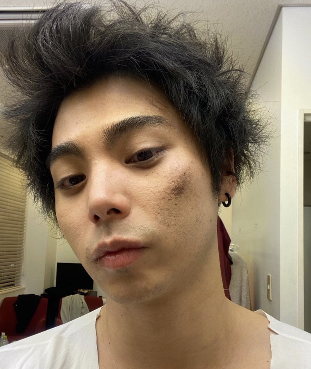 rainbowgagaga's tweet photo. i love him <3 https://t.co/lsYdbt1GSC