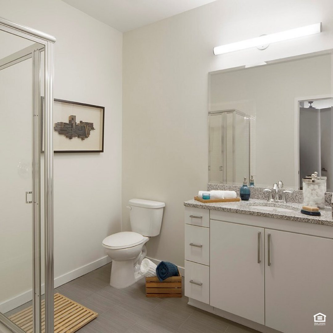 75Tresser's tweet photo. It's easy to start your day off on the right foot when your morning begins in one of our gorgeous bathrooms! With modern, chic finishes and a spacious layout, setting up your routines is simple when you live at 75 Tresser! What gets you up in the morning?... https://t.co/sLbnnj3Qqy
