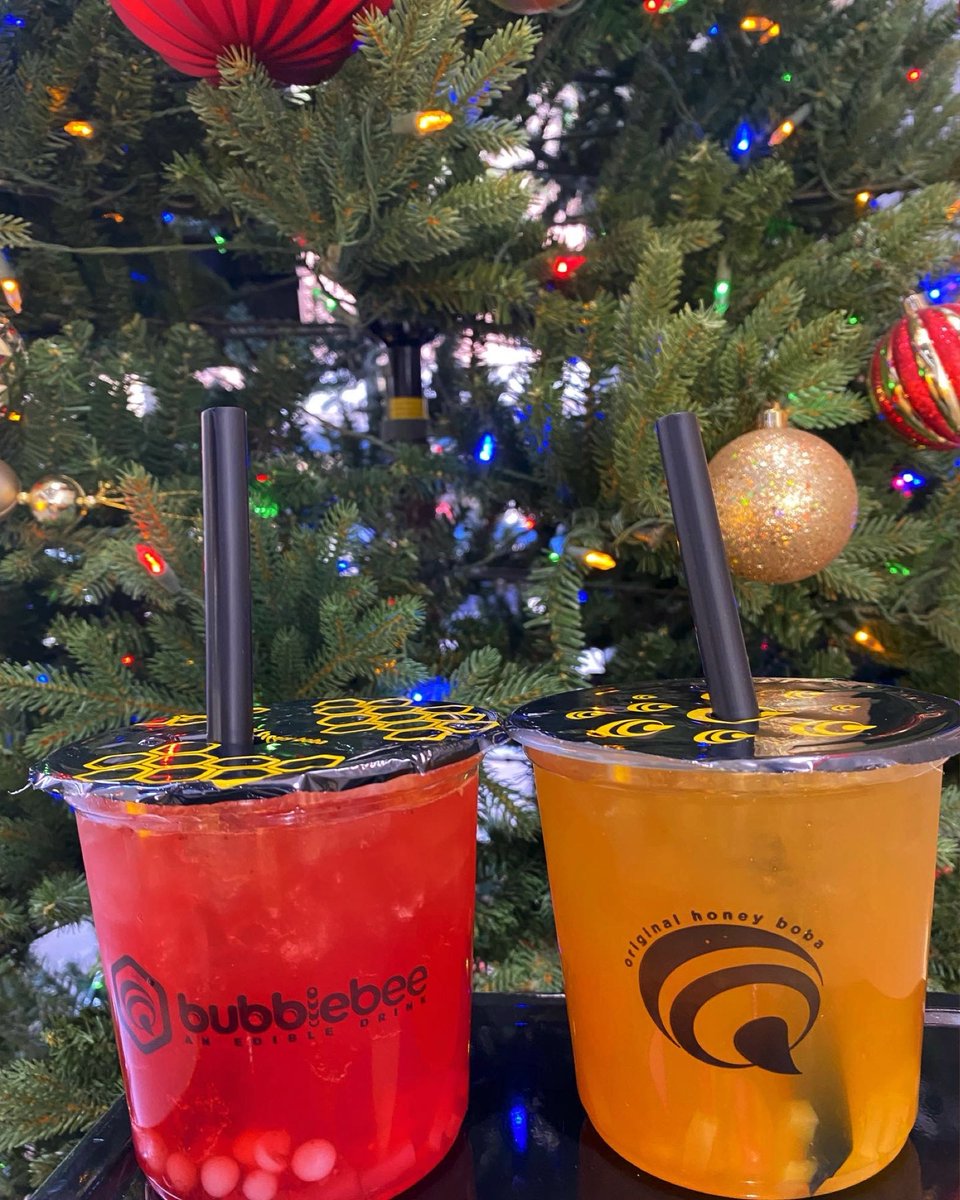 mybubblebeehive's tweet photo. It’s beginning to look a lot like…🎄🐝
.
Available through carry out and delivery through UberEats, GrubHub, DoorDash and Postmates from SanTan Village, AZ Mills &amp; Scottsdale Quarter.
.
#mybubblebee #bubbletea #boba #organic #honey #honeyboba #arizonafood #foodie https://t.co/ec0WCSD115