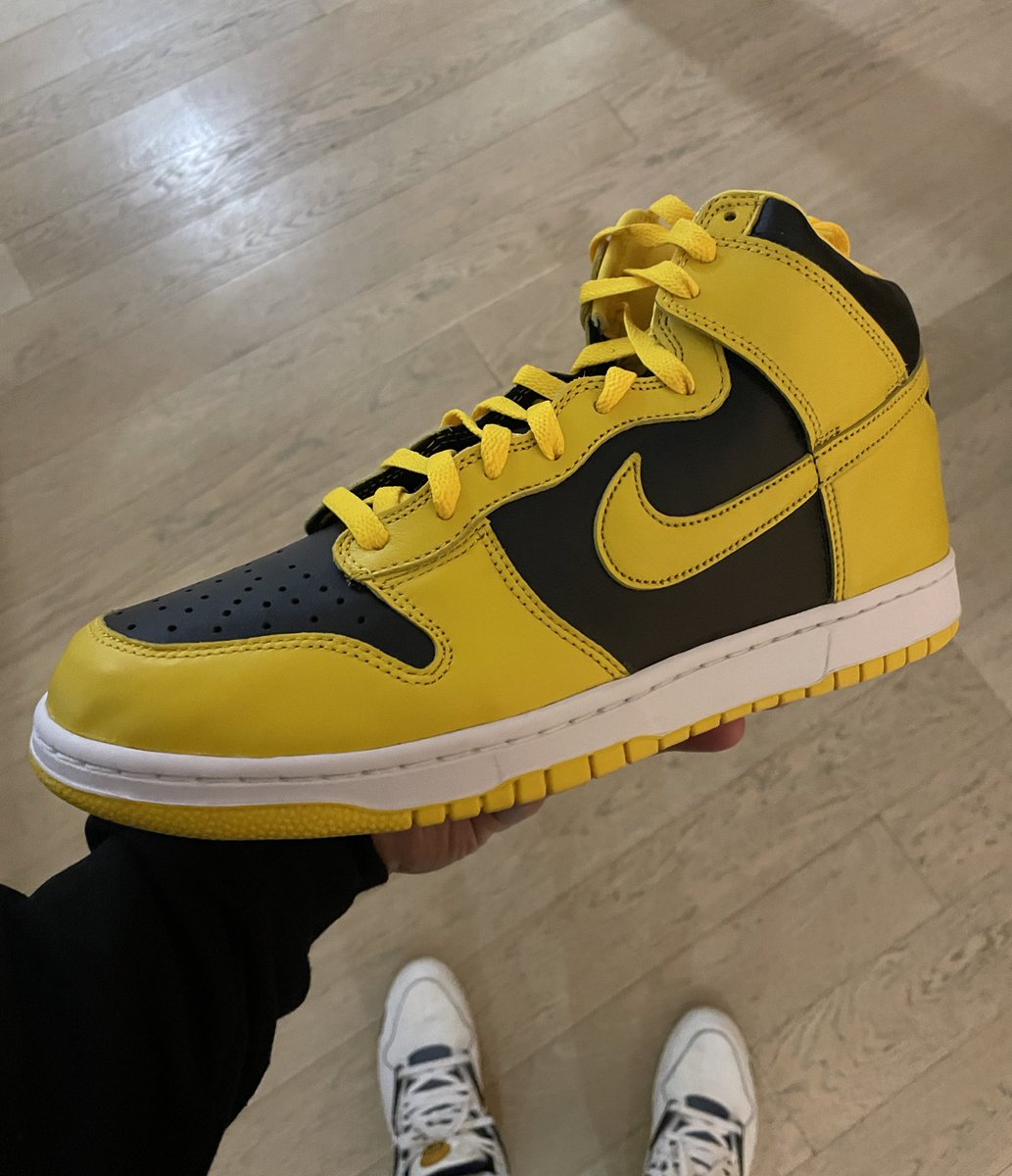 BarstoolBigCat's tweet image. So I made a friendly bet with @gkittle46 for the Iowa vs Wisconsin game this year. Loser had to buy the winner a pair of shoes. My shoes just arrived. Thanks a lot Greg!